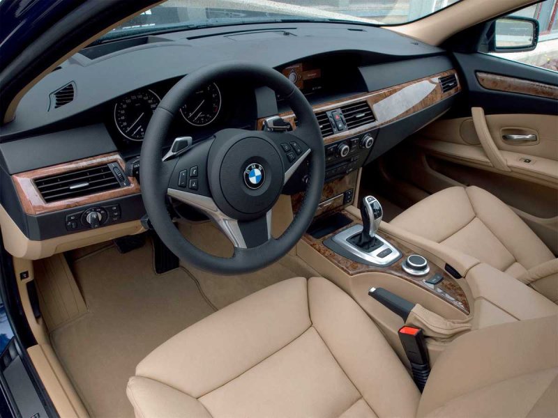 BMW е60 салон