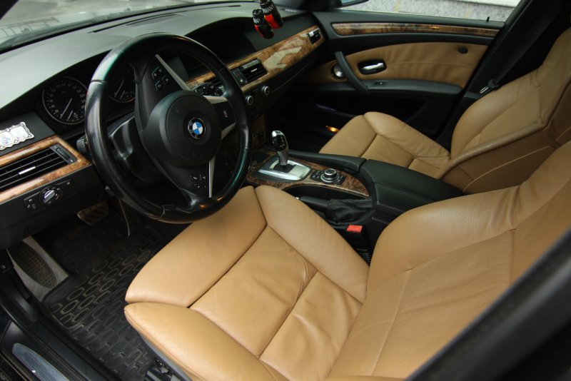 BMW e60 салон