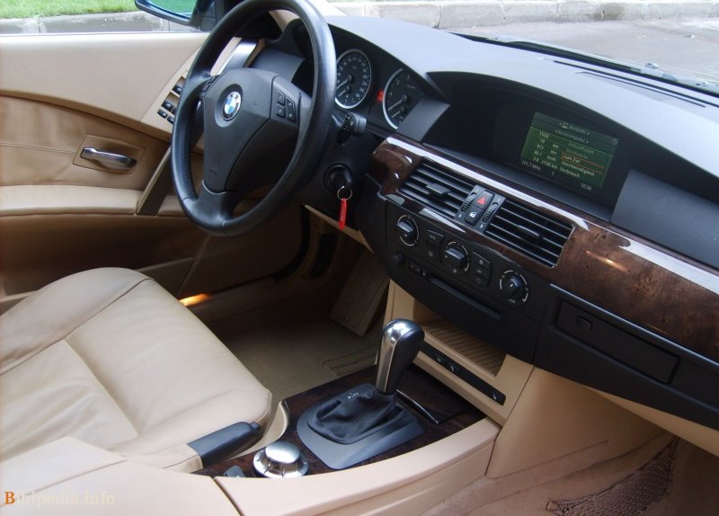 BMW 525 e60 салон