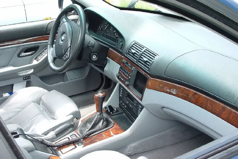 BMW e39 серый салон