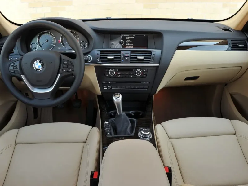 BMW x3 2010 салон