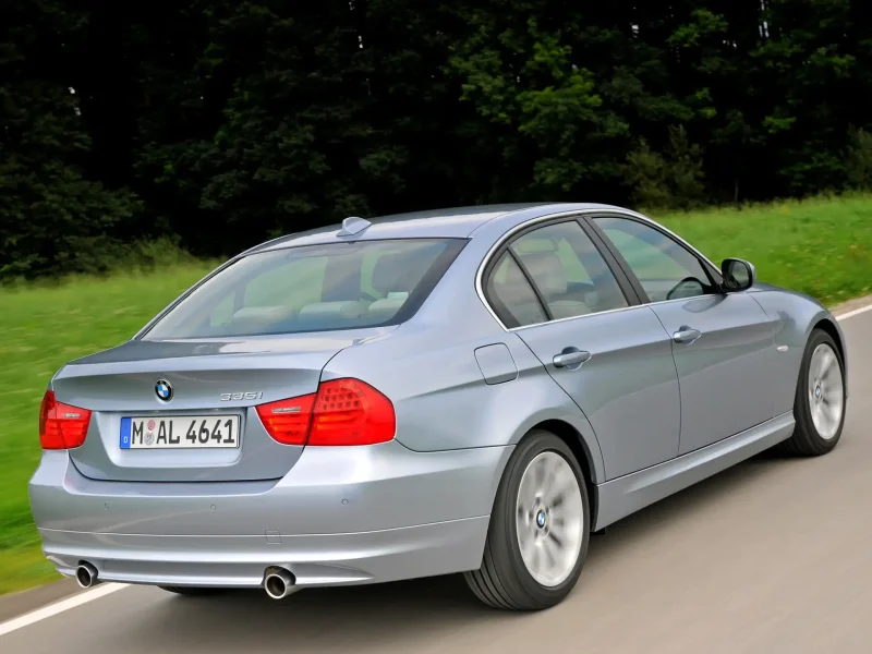 BMW 3 e90 седан