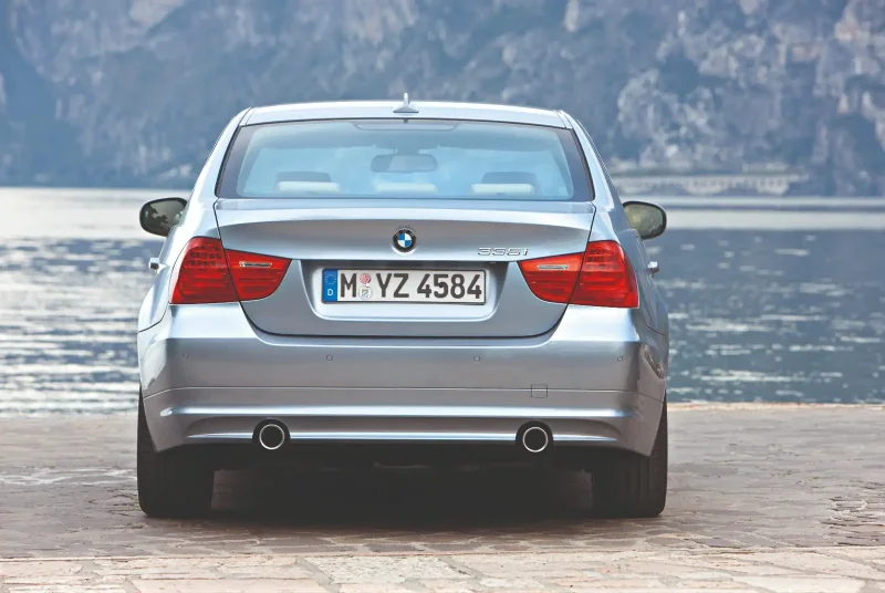 BMW 3 - e90 / седан (05-09)