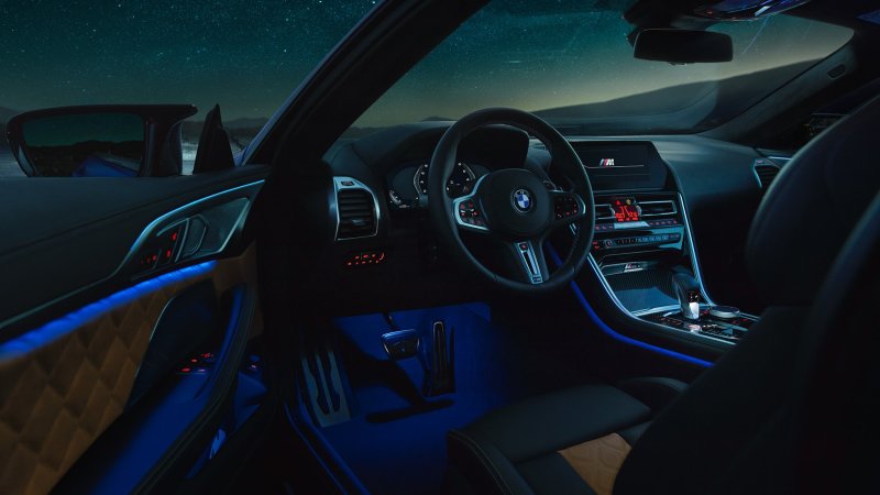 BMW m8 Competition Coupe салон