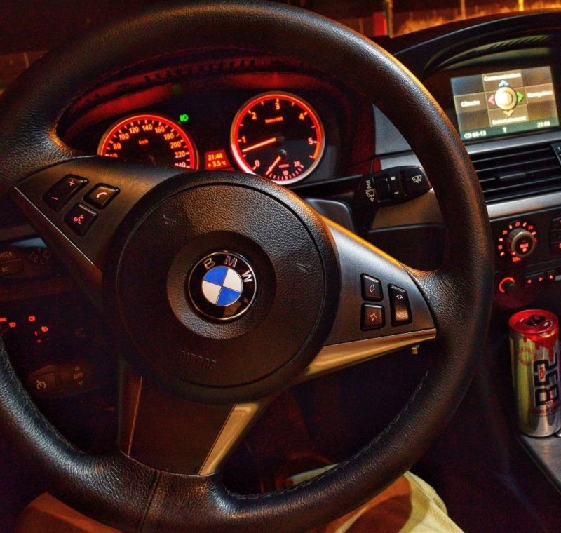 BMW m5 за рулем