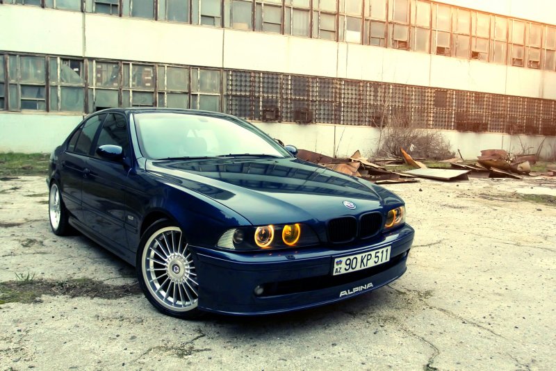 BMW e39 m5 черная