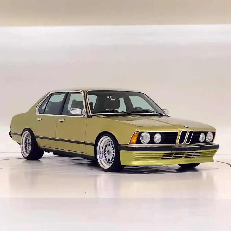 BMW 23