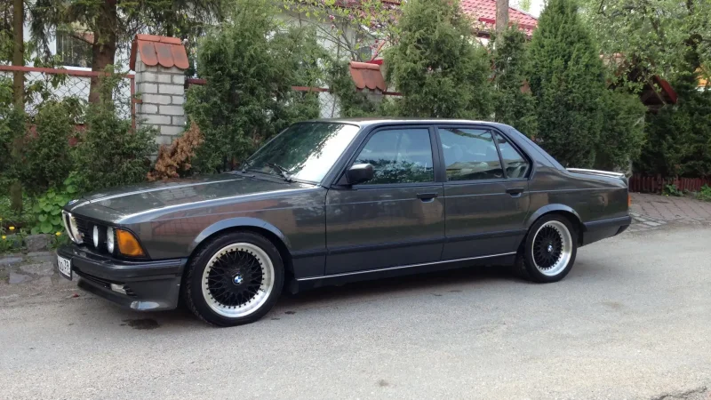 BMW 7 Series 1983