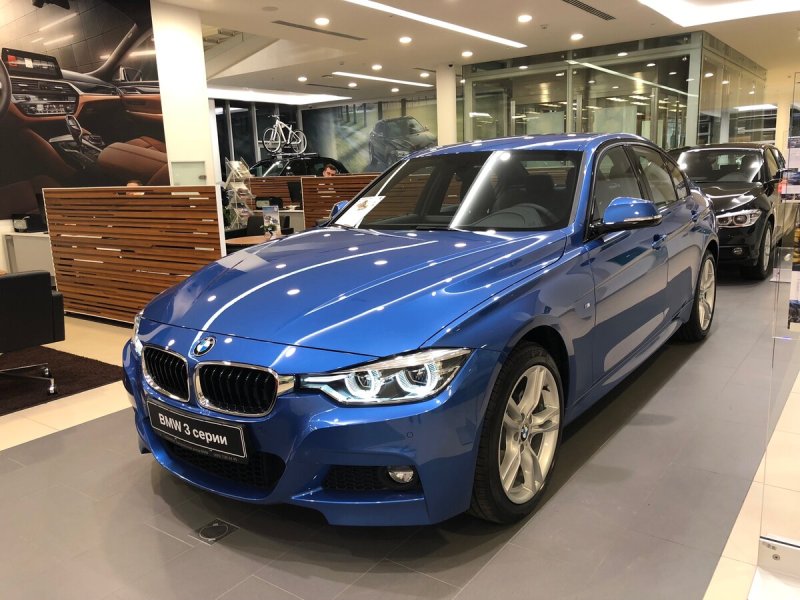 BMW 320i XDRIVE 2018