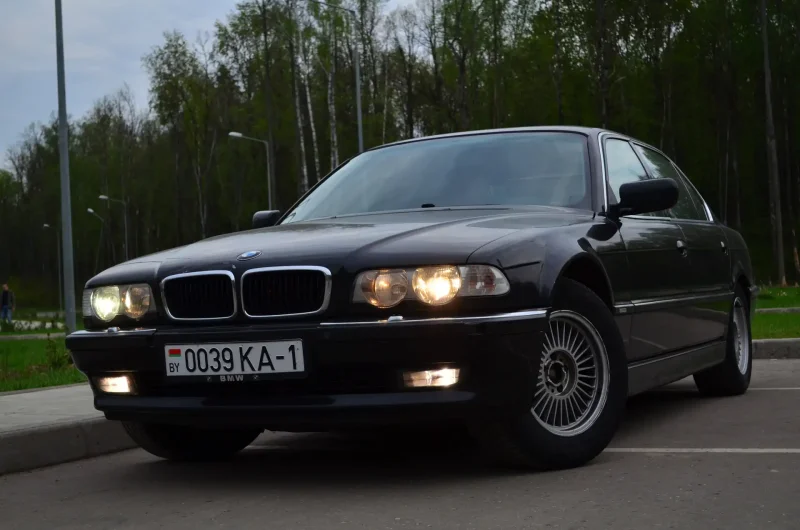БМВ е38 750 il