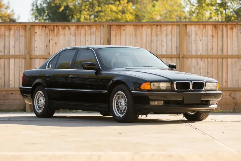 BMW 740i