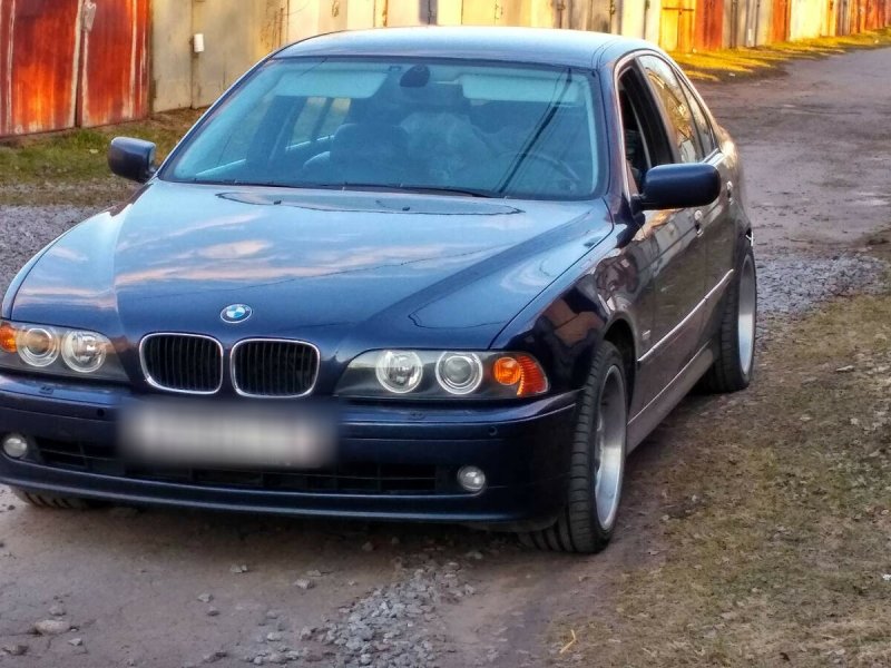 BMW 5 2001 e39