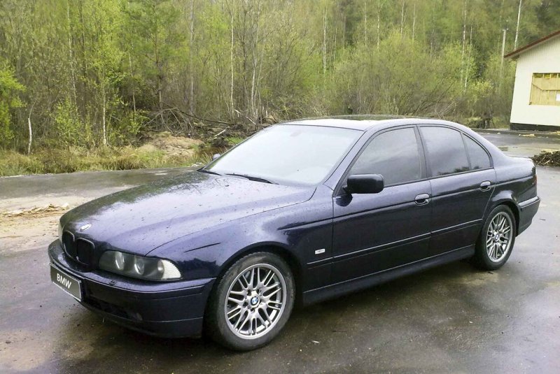 БМВ е39 1997