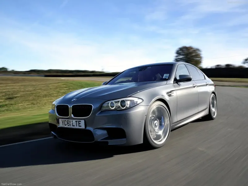 BMW m5 f10 2011