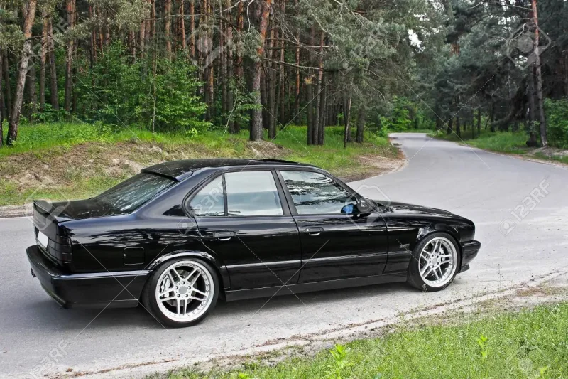 Black BMW e34 Schnitzer