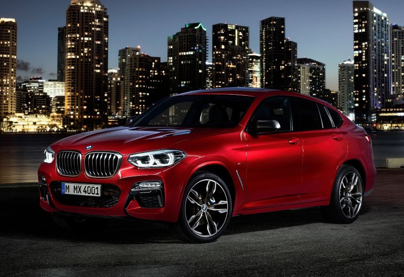 BMW x4 красная
