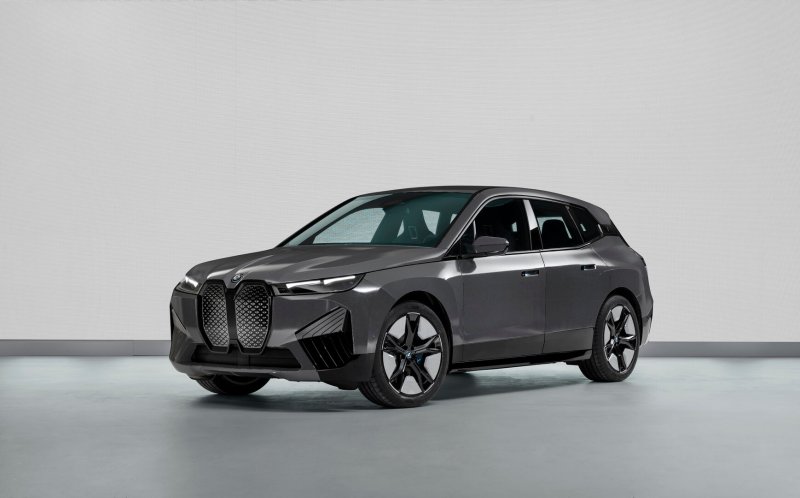 IX BMW 2021 электро