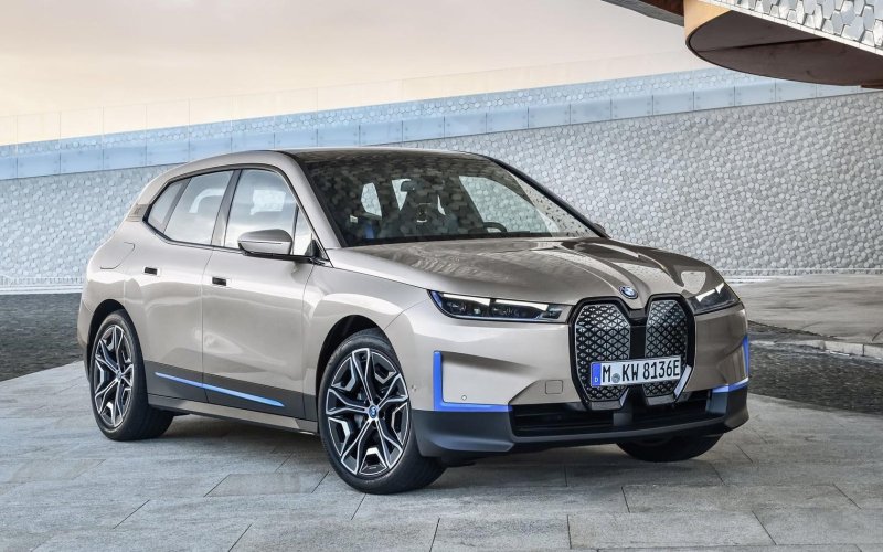 IX BMW 2021 электро