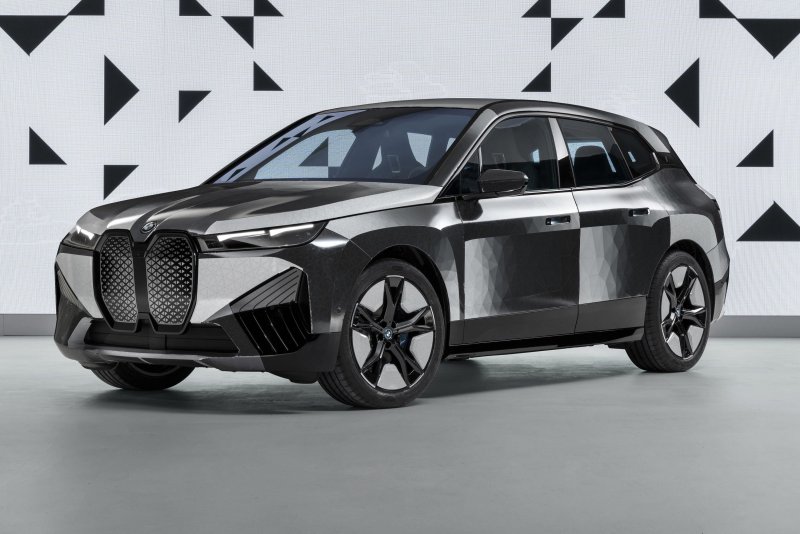 BMW IX at 2022