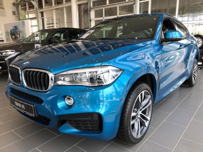 BMW x6 новый синий