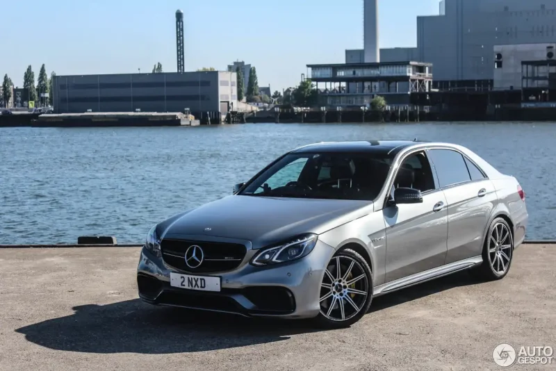 Mercedes benz e 63 w212. Мерседес е63 АМГ. Мерседес е63 АМГ w212. Mercedes Benz w212 AMG.