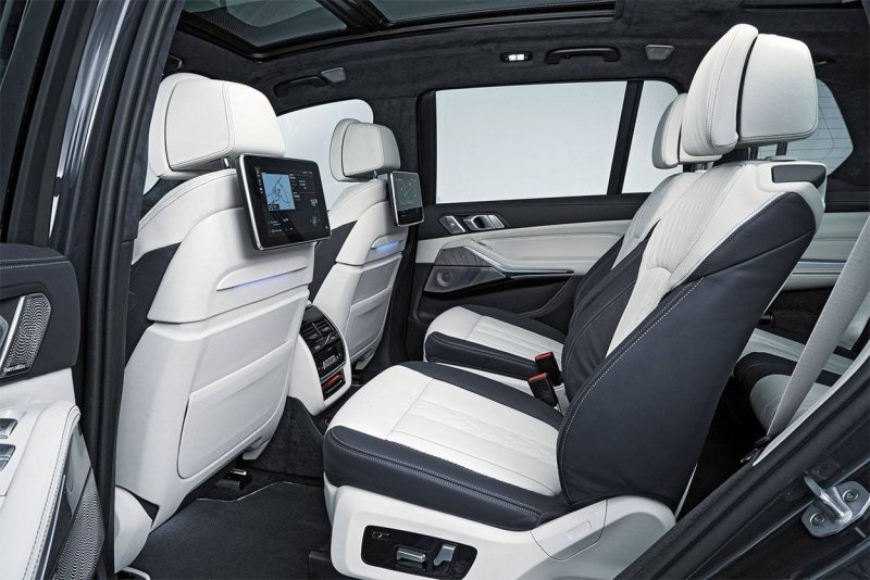 BMW x7 2021 салон