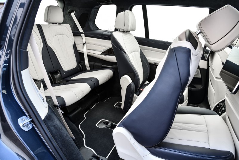 BMW x7 салон сзади