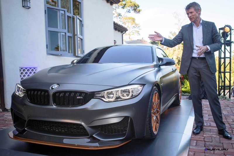 Белая BMW m5 зимой