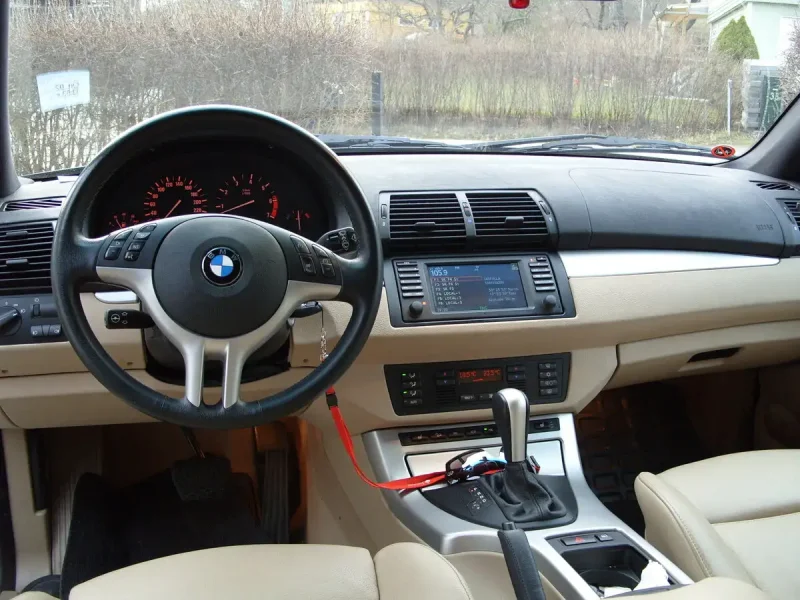 BMW x5 2000 Interior