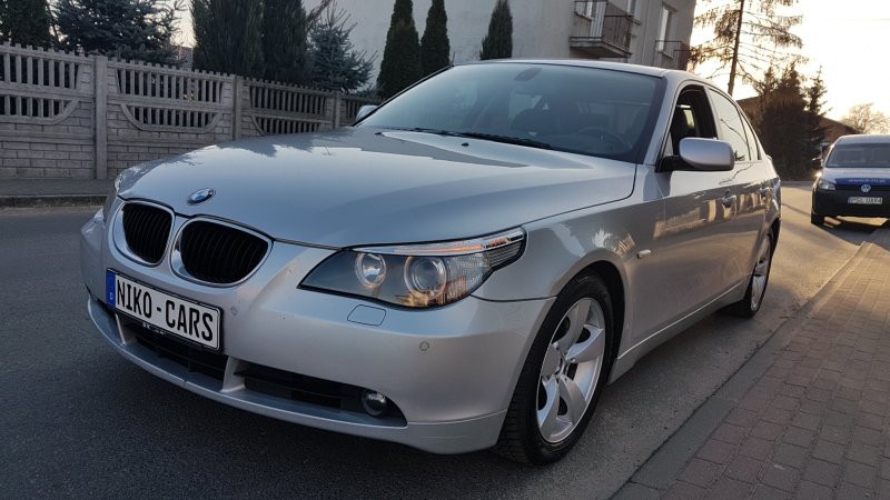 BMW e60 2003