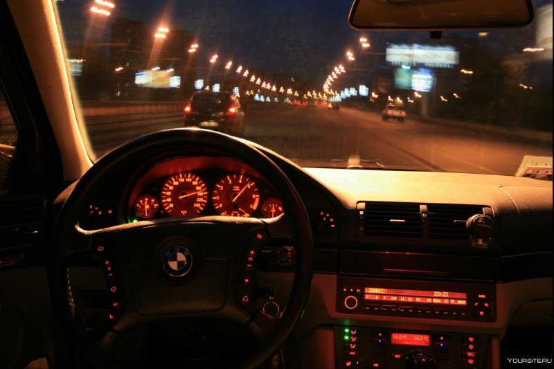 БМВ е39 салон ночью
