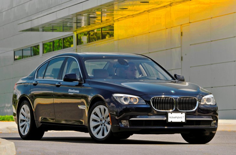 BMW 7 ACTIVEHYBRID 2013