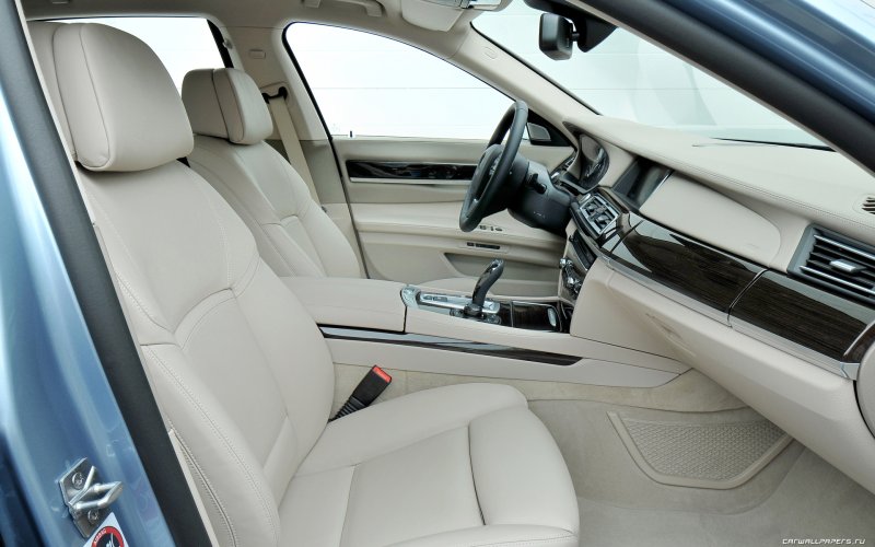 BMW 7 ACTIVEHYBRID 2013