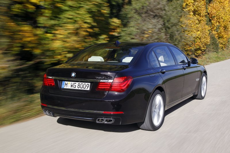 БМВ 760 li f02
