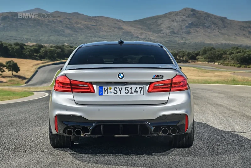 BMW m5 f90 сзади