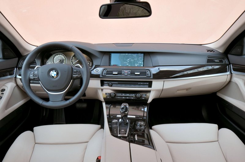 BMW 5 Series f10 салон