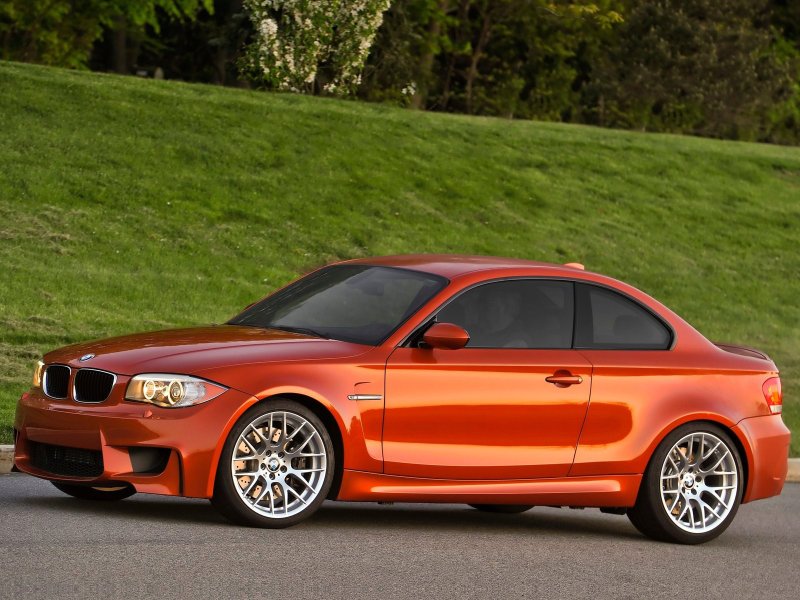 BMW m1 Coupe 2011