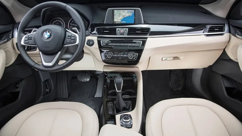 BMW x1 2016 салон