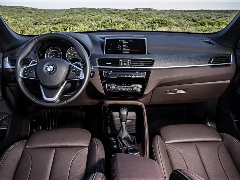 BMW x1 2016 салон