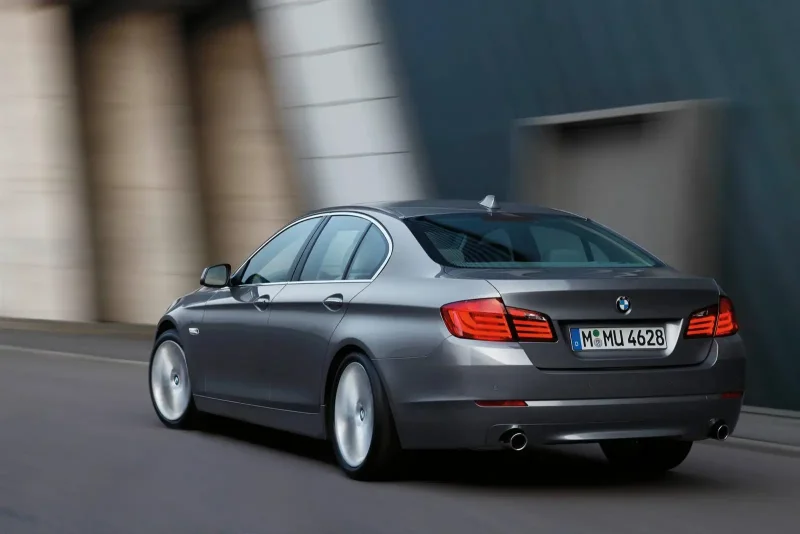 BMW 5 седан 2011