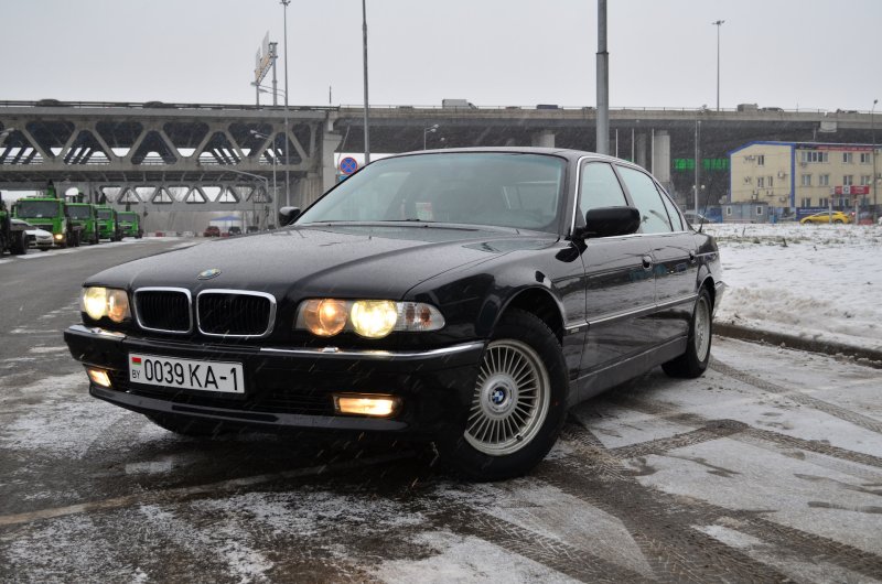 BMW e38 750il