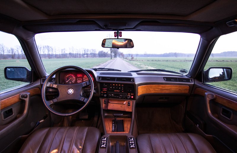 BMW 7 e23 салон