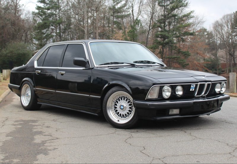 BMW 5 e28