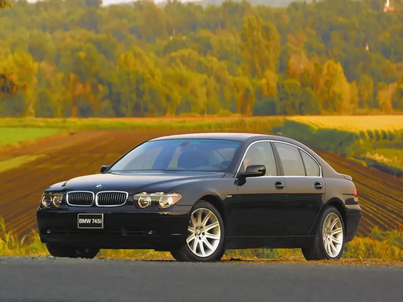 BMW 745 e65