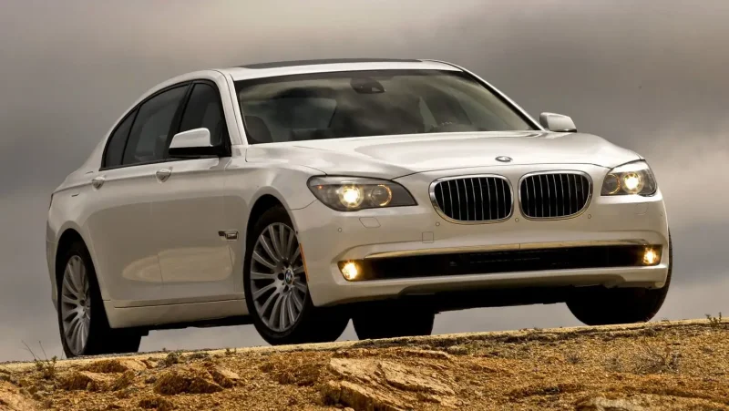BMW 740i