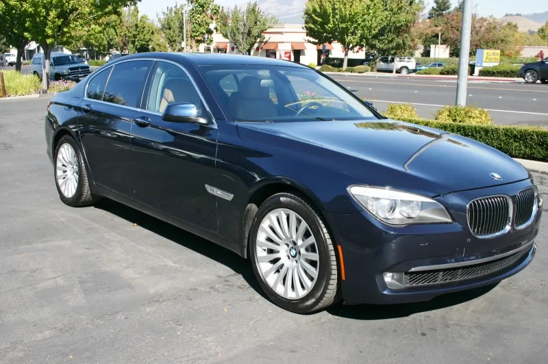 БМВ 750i XDRIVE