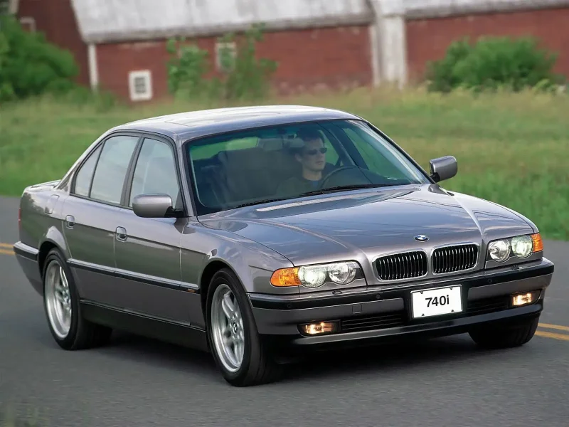 BMW 7 e38 740i