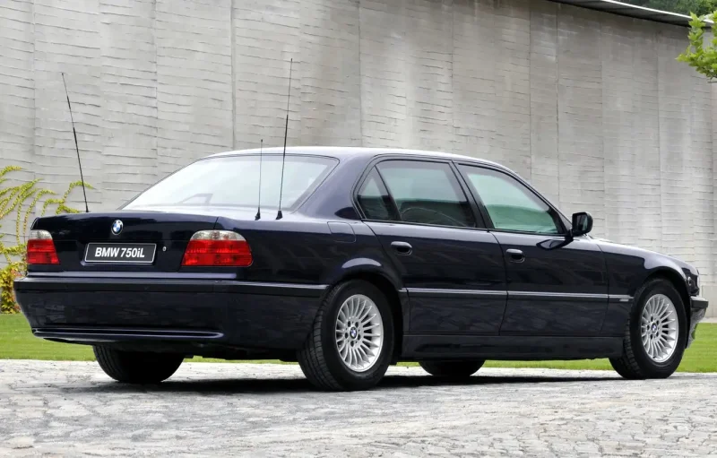 BMW 750il е38