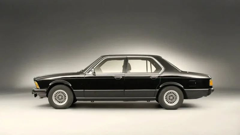 BMW 750 e38