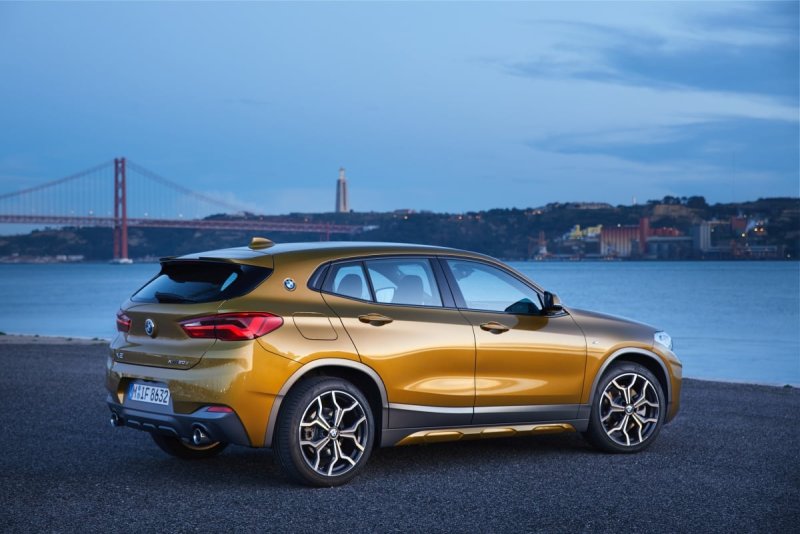 BMW x2 седан